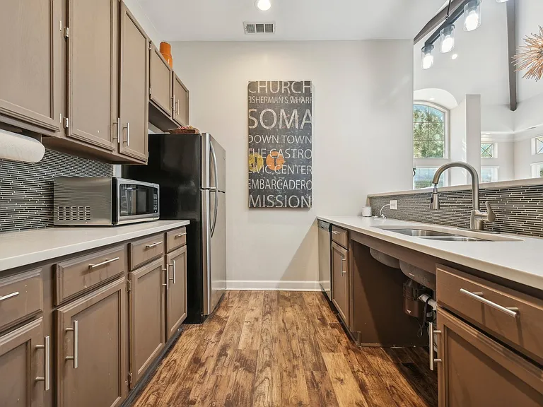 Southpoint Villas — Photo 20