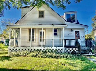 216 E Beam St, Porter, IN 46304