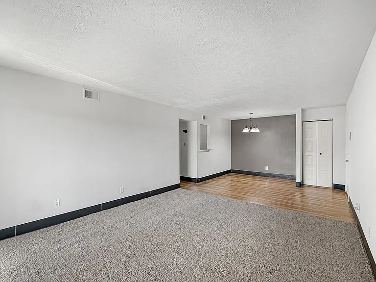 5560 E Virginia St — Photo 5