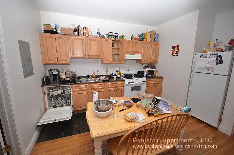 Building Photo - 23 Cummings Rd #C