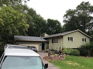 405 Brandywine Dr, Burnsville, MN 55337