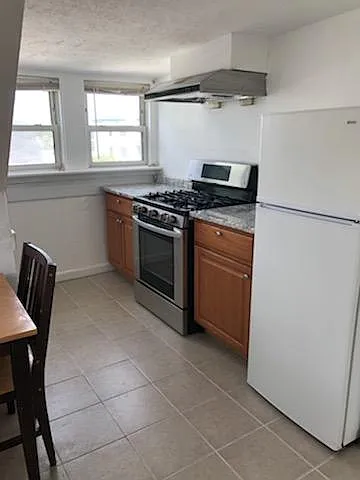 The Kitchen #1 - 19 Myrtle St #3