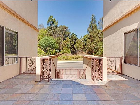 3rd image of 3272 Barham Blvd