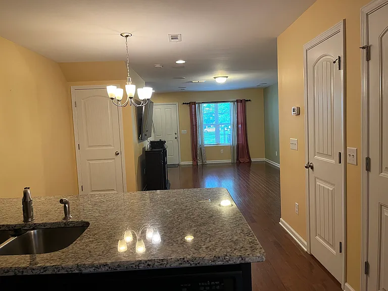 3020 Friars Trl — Photo 9