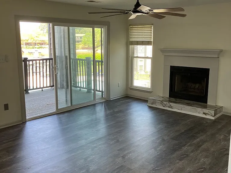 18809 Vineyard Point Ln — Photo 3