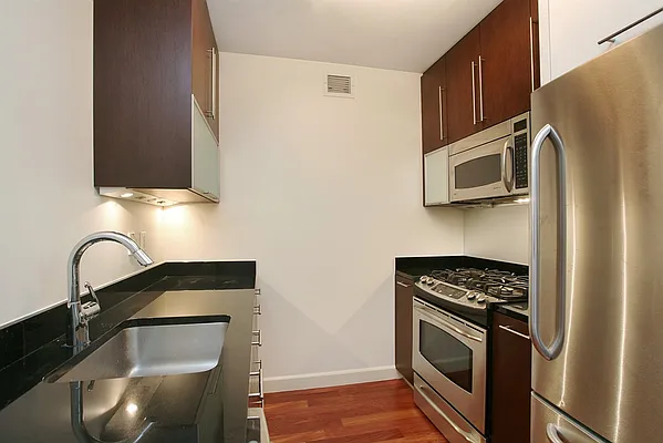 Rented by Corcoran | media 11