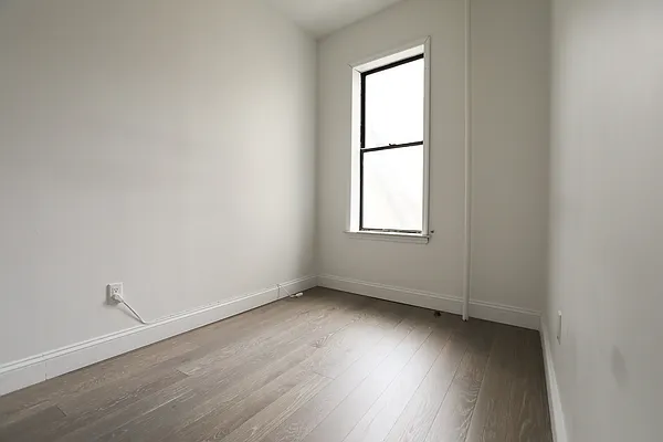 Rented by Blip LLC | media 21