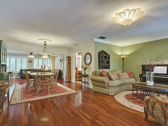 5th image of 5251 NE 20th Ave