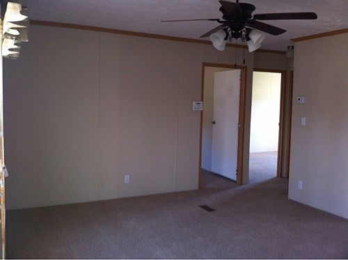 3rd image of 744 Hammond Ave