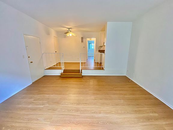 3rd image of 824 11th St APT 6