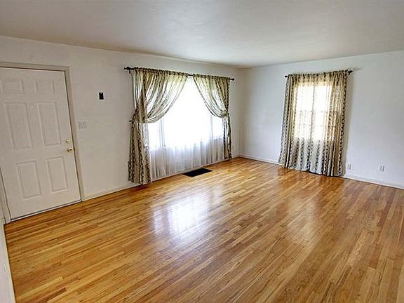 4th image of 713 Hadley Ave