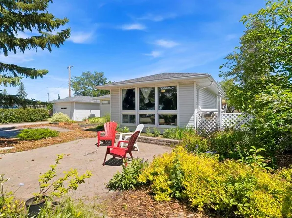 4132 N 50th Ave, Innisfail, AB T4G 1J3