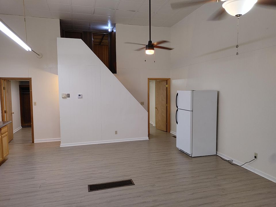 1st image of 31 W Columbus St APT D