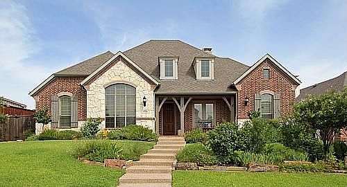 1st image of 2304 Maidens Castle Dr