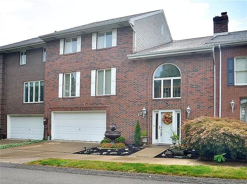 12 Manorfield Cir, Delmont, PA 15626 Zillow