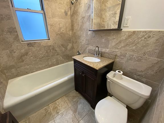 4th image of 30-50 35th St #33R