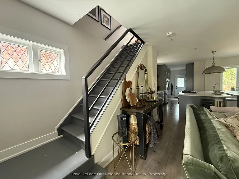 48 Albani St #UPPER — Photo 22