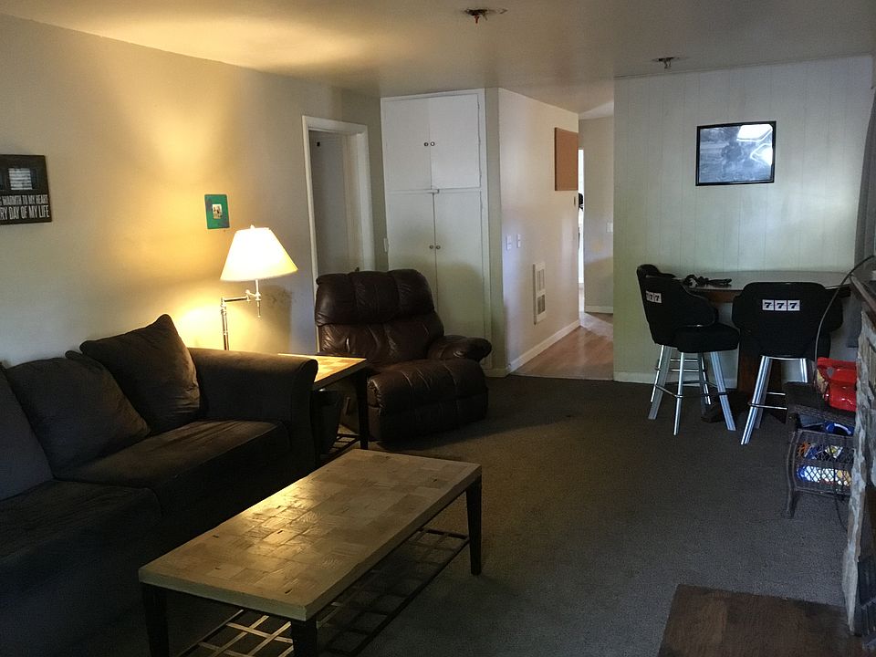 1st image of 422 E Nixon Ave