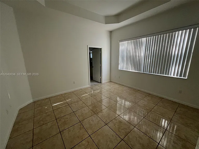 2217 NE 41st Ave — Photo 8