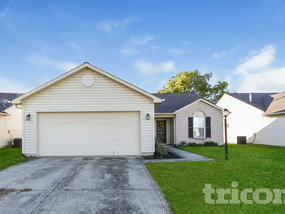 1424 Round Lake Rd