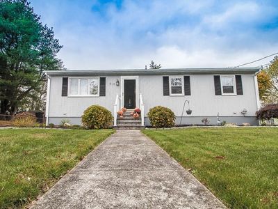 17 Franca Dr, Bristol, RI, 02809
