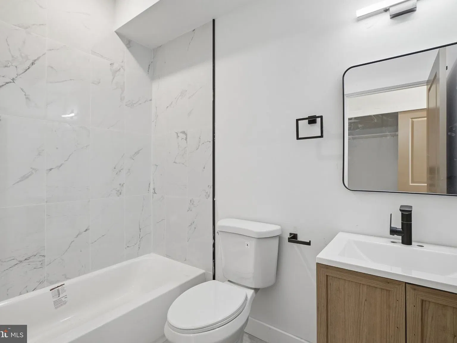 1542 W York St #2 — Photo 4