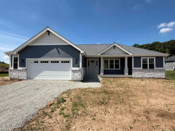 171 Savannah Pkwy, Deerfield, WI 53531
