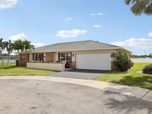 1840 NW 40th Ct, Oakland Park, FL 33309
