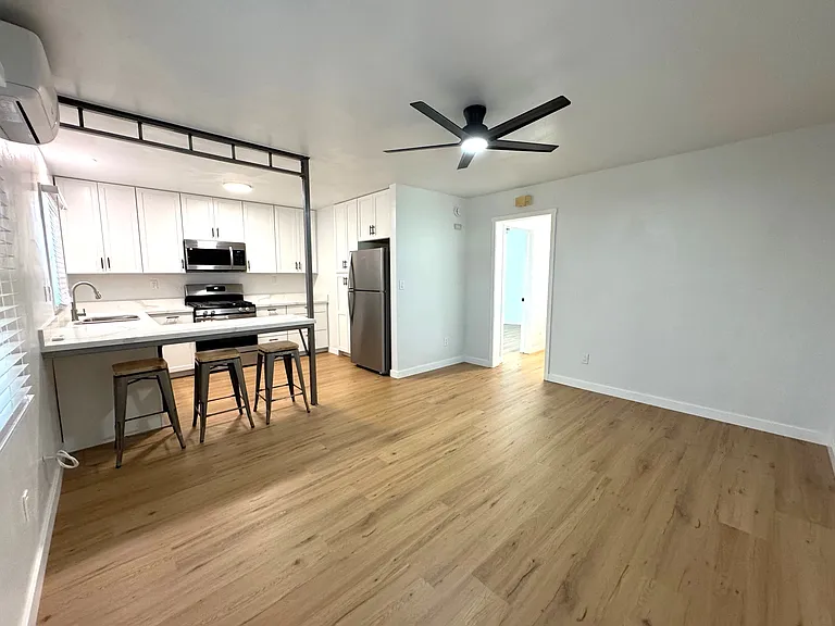 4554 Palm Ave #4554 — Photo 4