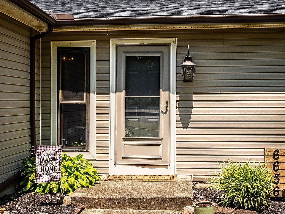 House on the hill / ロンパース・90cm 161 Mountain View Dr, Jim Thorpe, PA 18229 | Zillow