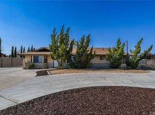 13044 Algonquin Rd, Apple Valley, CA 92308