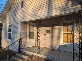213 S Sunny Slope St, West Frankfort, IL 62896