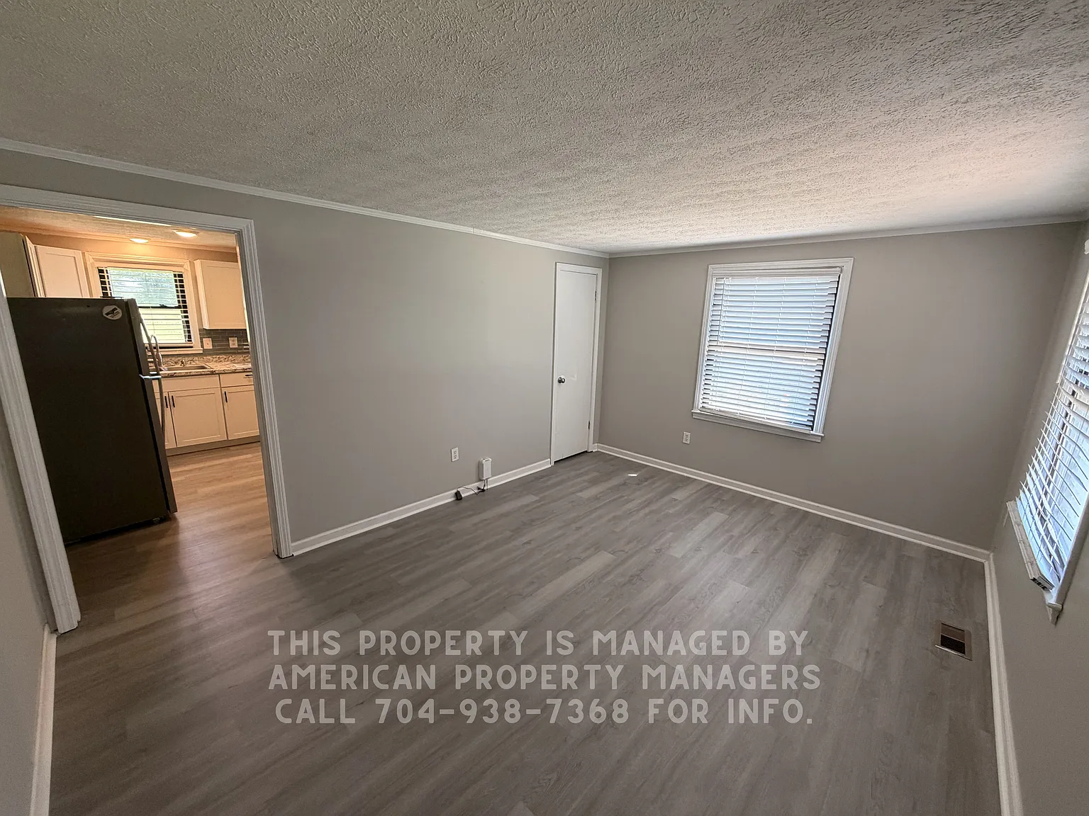 1475 Crowell St. — Photo 2