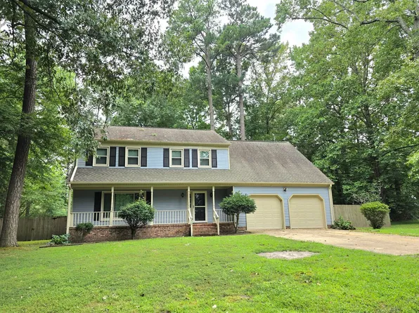 415 Rosewood Ln, Yorktown, VA 23692