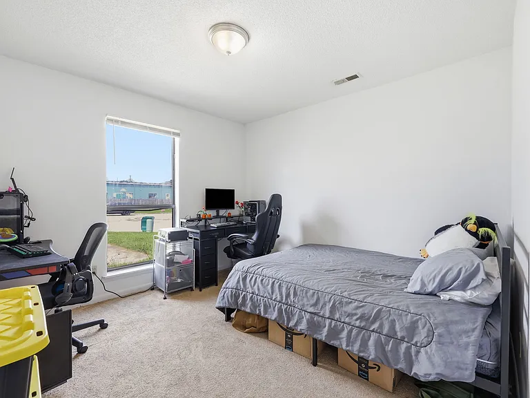 230 Yaupon Dr — Photo 10