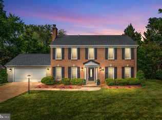 9906 Lindel Ln, Vienna, VA 22181