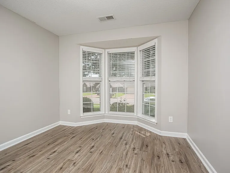 1531 Carlton Ridge Dr — Photo 13