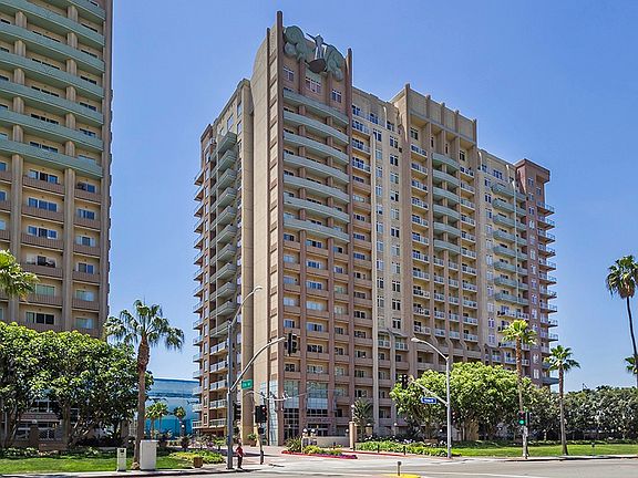 AQUA Towers