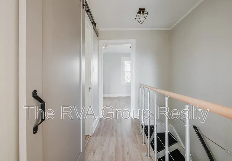 1230 Wallace St — Photo 35