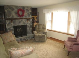 106 Suffolk Rd, Syracuse, NY 13219