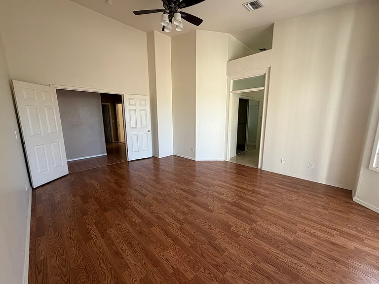 1085 San Tropez Ct — Photo 28