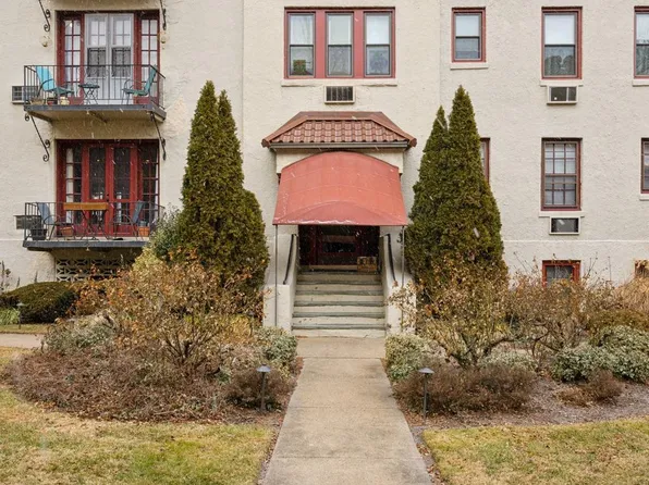 700 Elkins Ave APT E3, Elkins Park, PA 19027