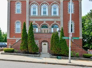 32 Providence St APT 11, Worcester, MA 01604