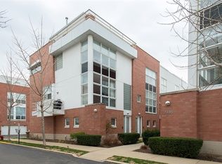 2942 N Wood St, Chicago, IL 60657