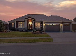 3936 Autumn Lake Ct SW, Rochester, MN 55902