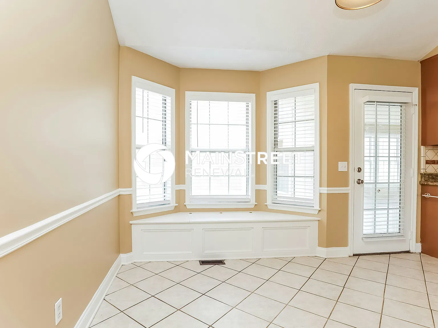 5021 Trailwater Dr — Photo 4