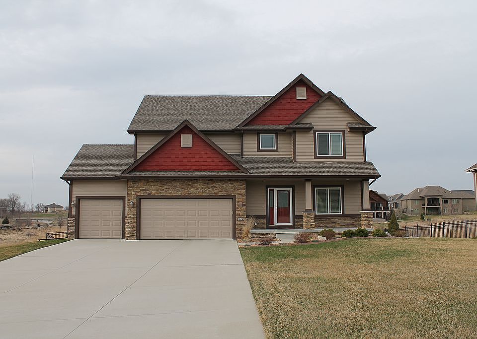 1st image of 510 NE 51st Ct