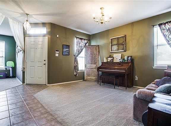 3rd image of 7701 Seven Oaks Ln