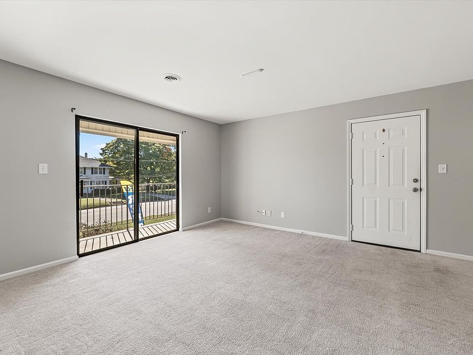 1st image of 1630 Oxford Rd #G