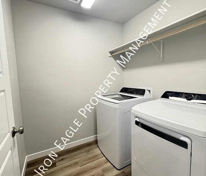 5667 S Memory Ave — Photo 18